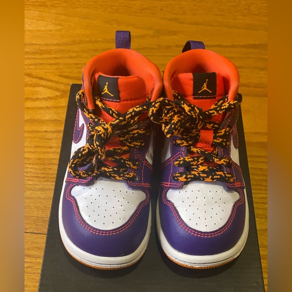 Jordan Retro 1 High BT - Picture 5 of 7